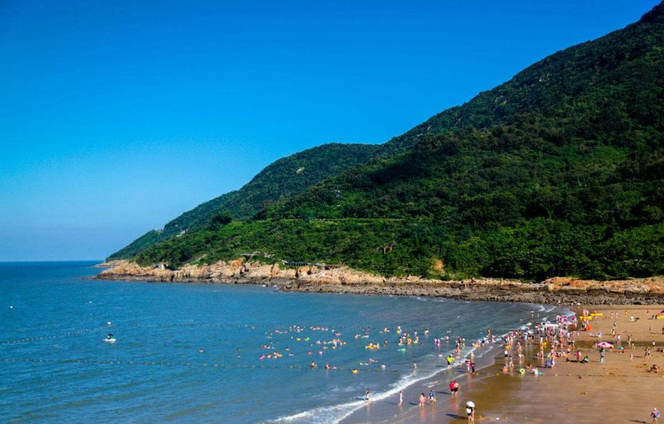 連云港花果山、連島海濱浴場、海底世界、傲來仙境純玩二日游,門票全含;無任何自費景點;398元/人;每周六發團